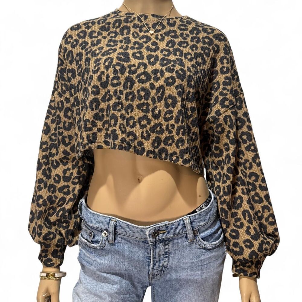Forever 21 Leopard Crop Top Womens Medium NWT Waffle Knit Y2K Long Sleeve